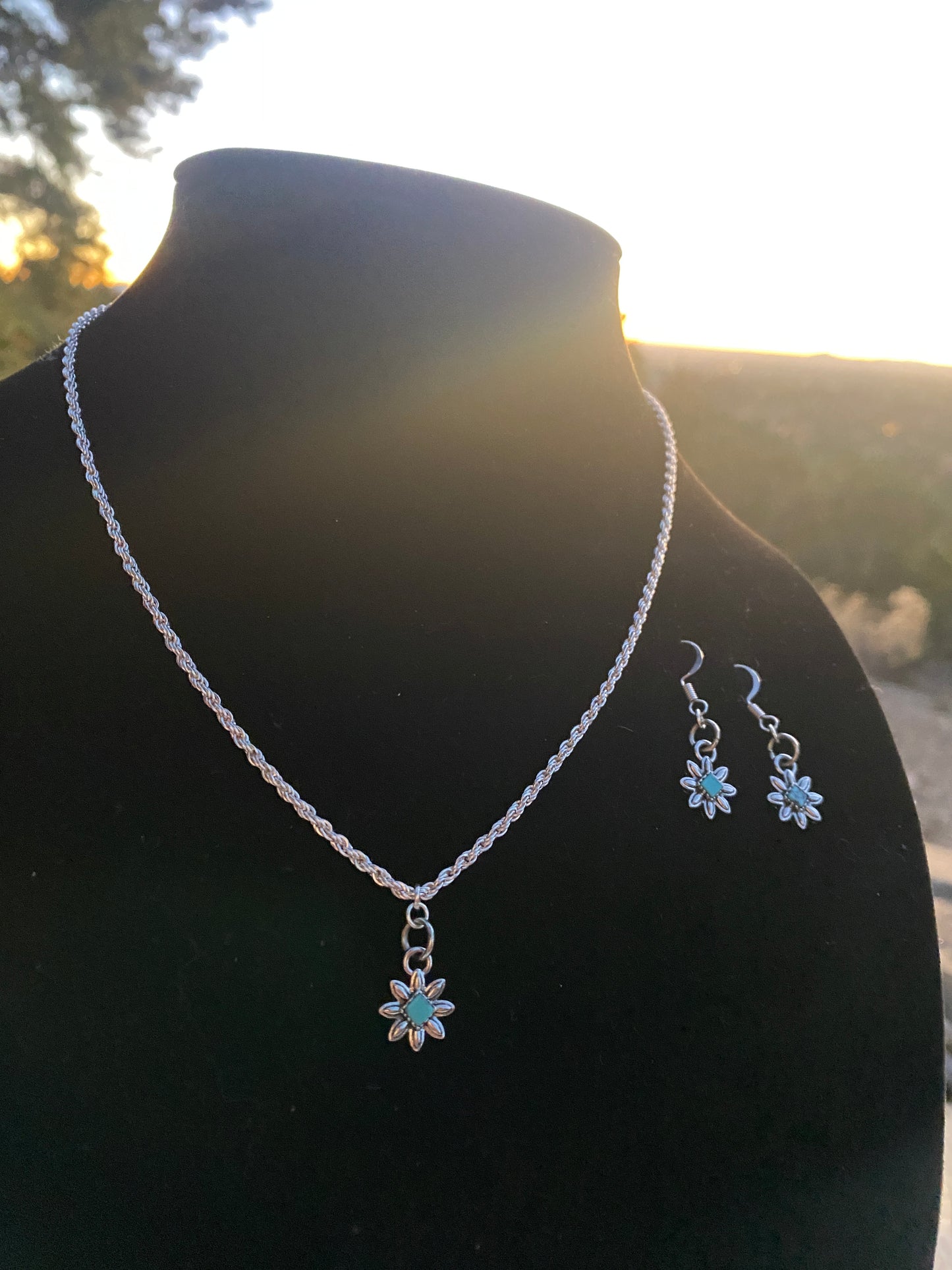 Turquoise + Silver Flower Power Necklace/Earring Set
