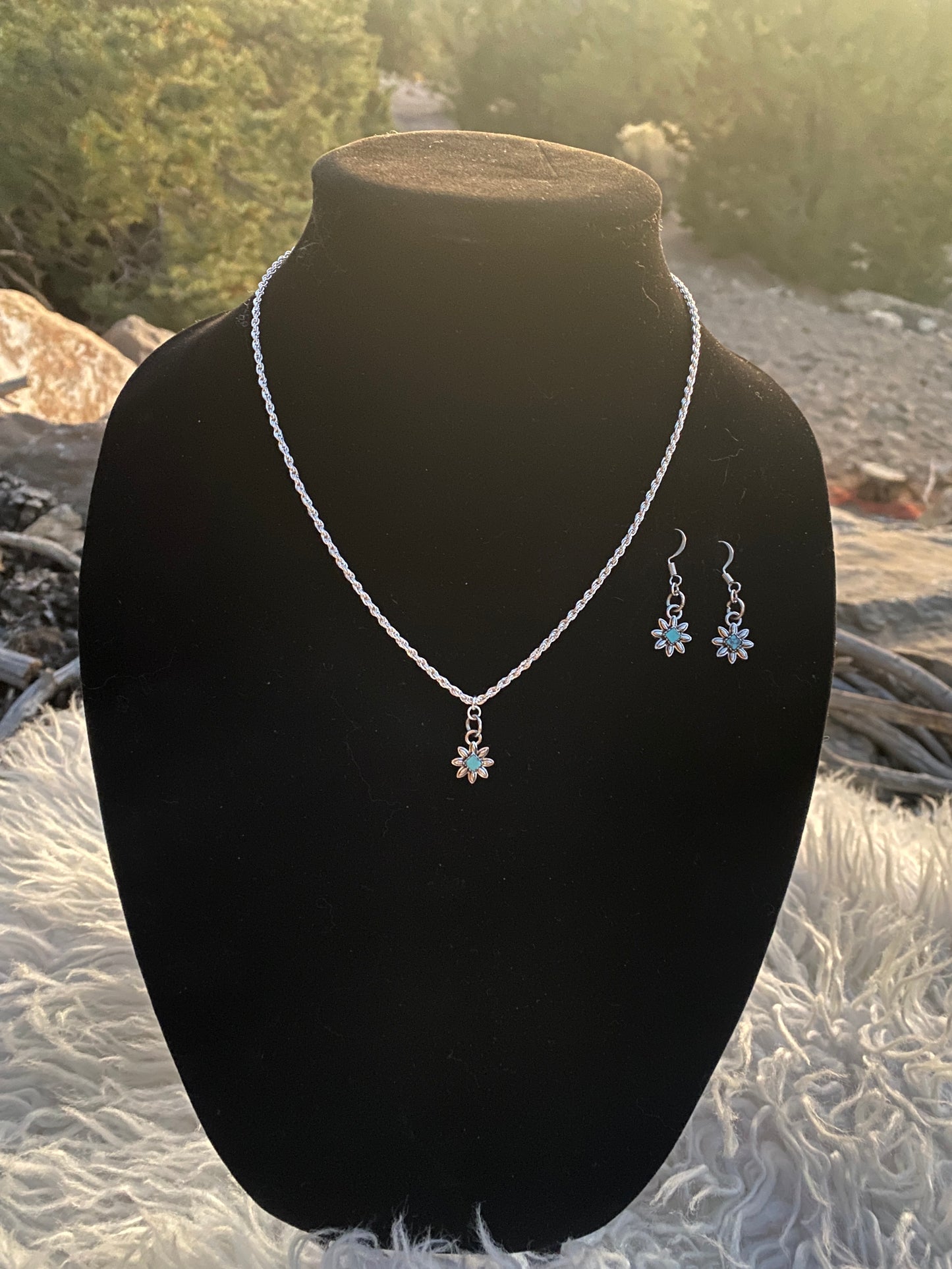 Turquoise + Silver Flower Power Necklace/Earring Set